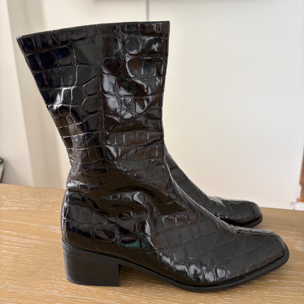 Me Too Drylastics Black Croc Embossed Patent Mid Calf Boots Palla Q Size 8